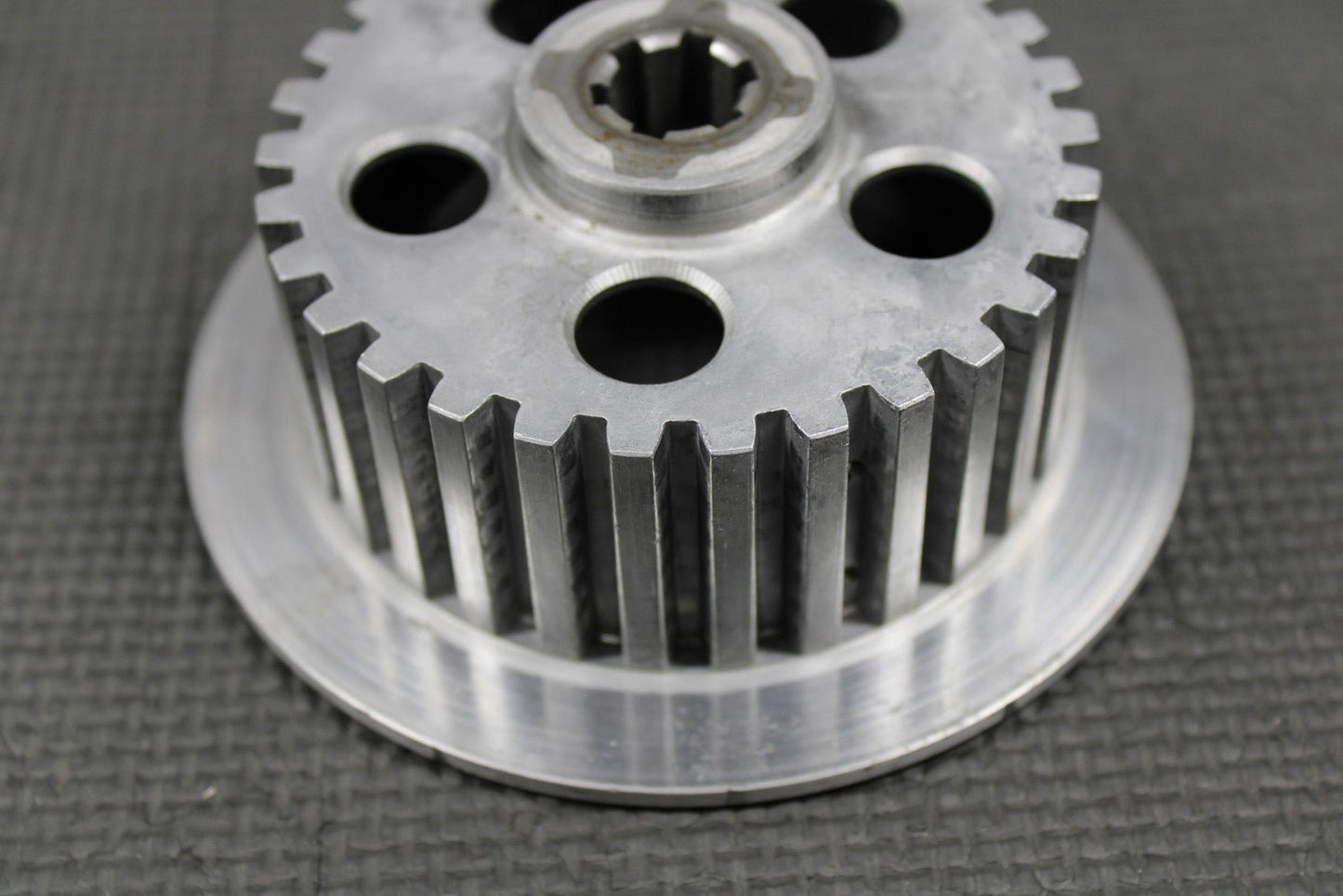 1992 90 - 93 KAWASAKI KX125 OEM CLUTCH BOSS CENTER HUB 13087 - 1120 1 - hggarage