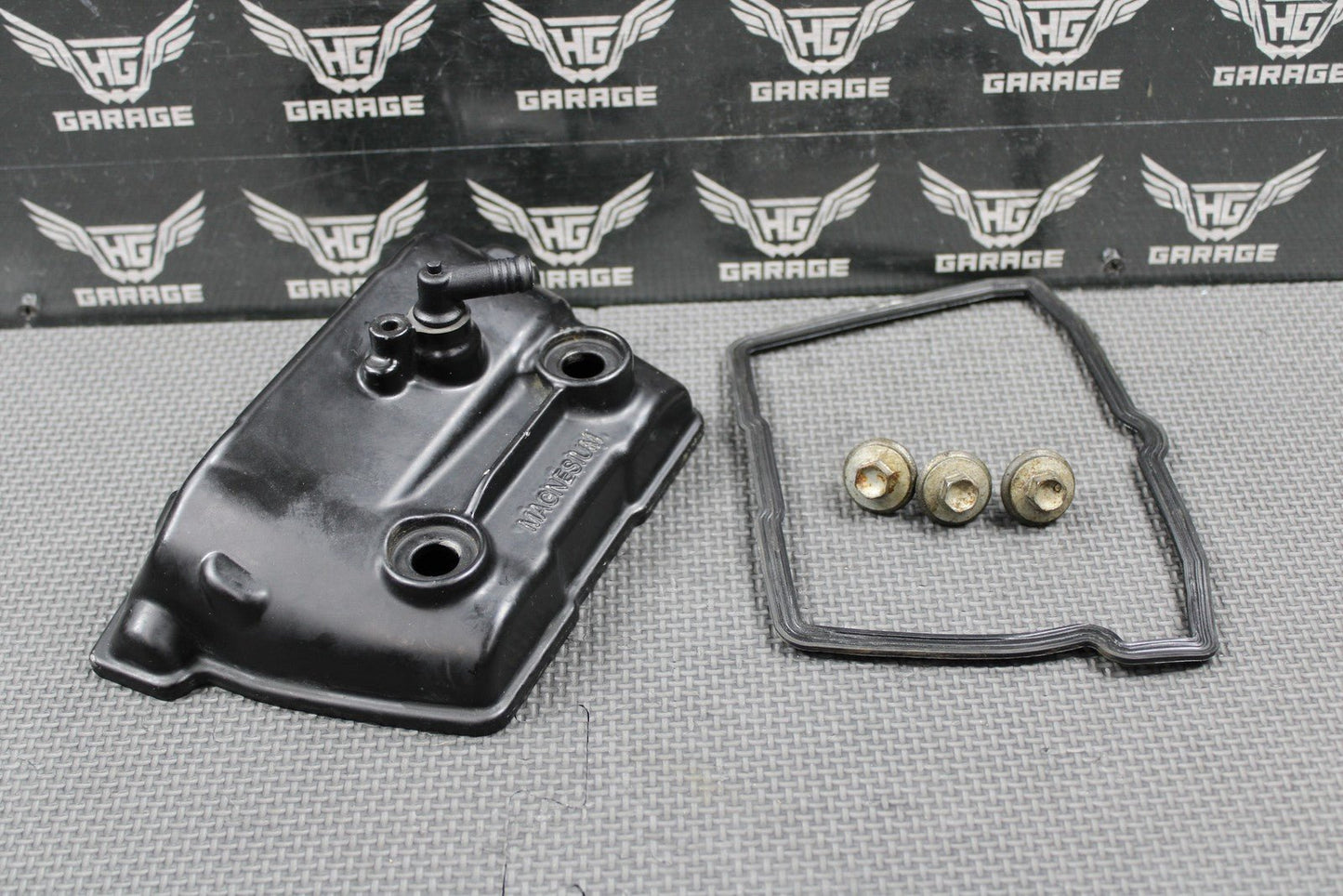 2010 06 - 13 KTM 250 XCF - W OEM ENGINE MOTOR CYLINDER HEAD VALVE COVER 77036052100 - hggarage