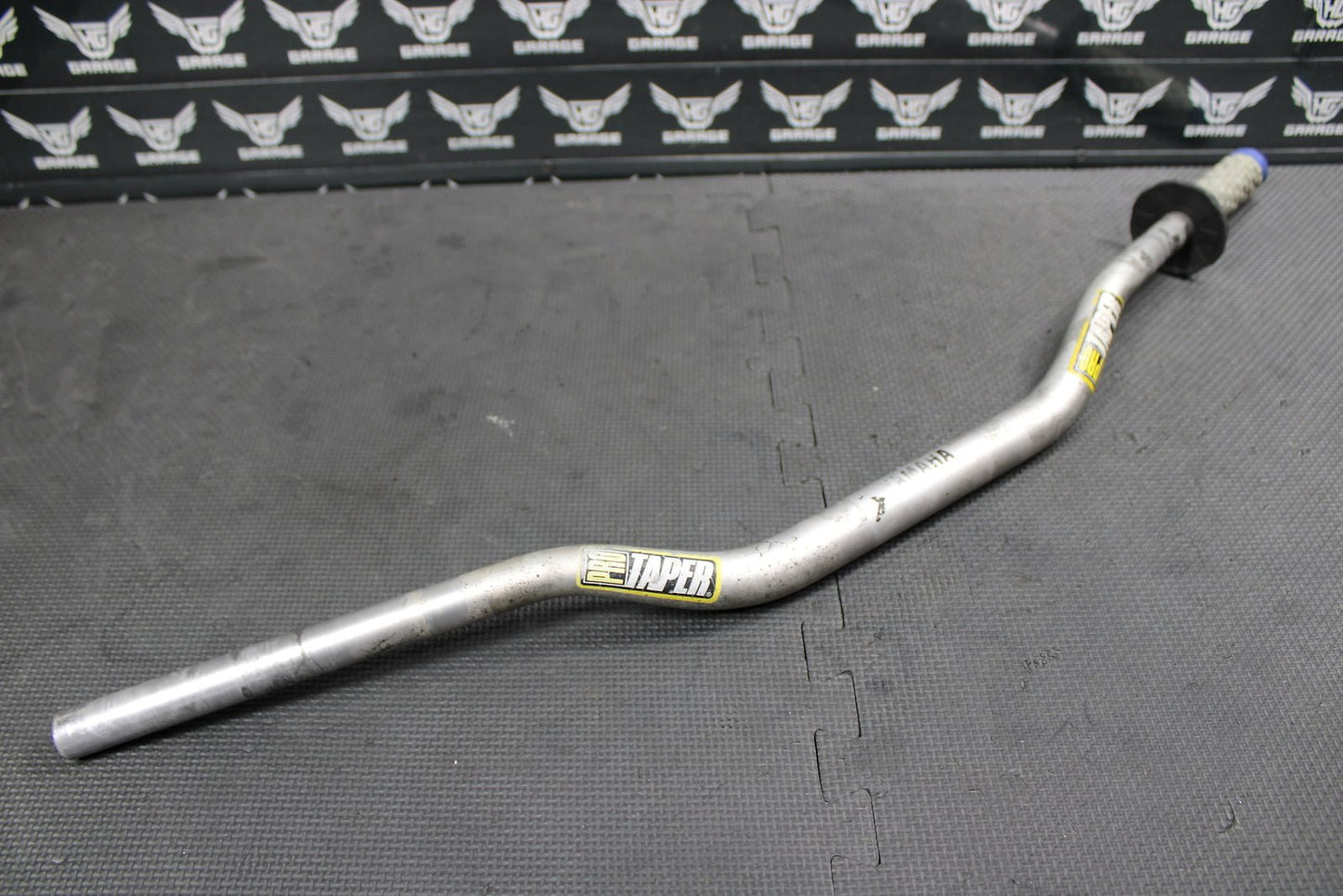 2009 Yamaha YZ450F OEM Pro Taper 1 1/8" Fat Bar Handlebars Bars Grips Steering - hggarage