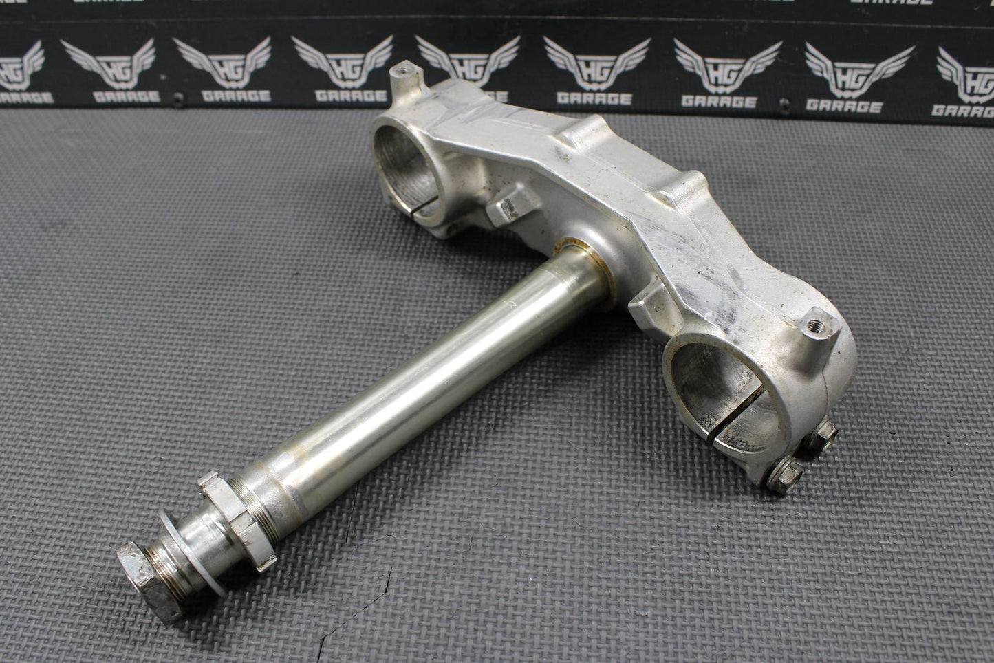 1997 SUZUKI 96 - 98 RM125 RM250 OEM FRONT FORKS CLAMP LOWER TRIPLE TREE STEM - hggarage