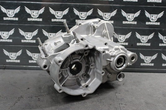 2019 KAWASAKI KX100 KX85 OEM LEFT RIGHT ENGINE CRANKCASE BLOCK ASSEMBLY - hggarage