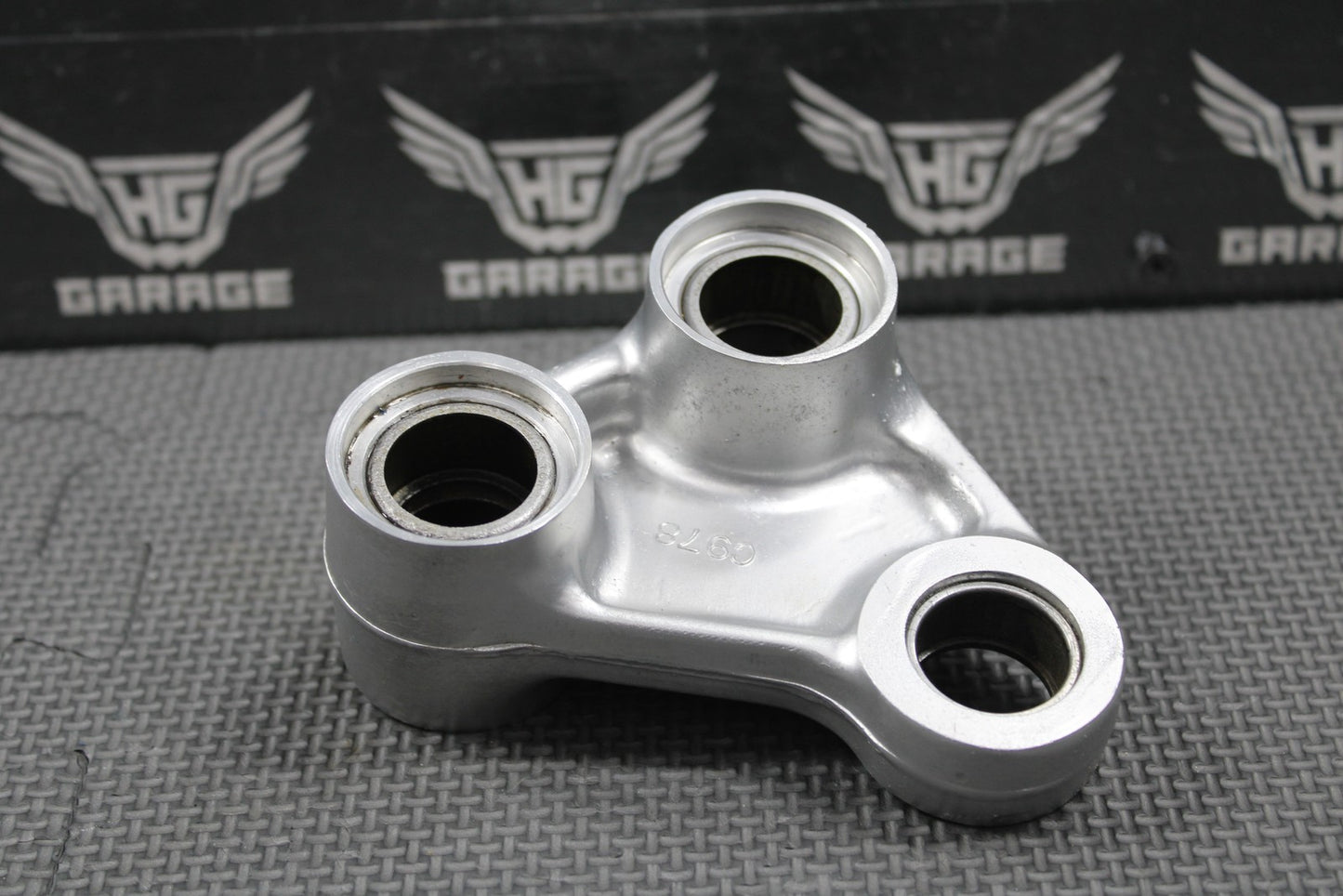 1997 HONDA CR250R OEM REAR SHOCK LINKAGE CUSHION ARM SET S52465 - KZ3 - B00 NICE! - hggarage