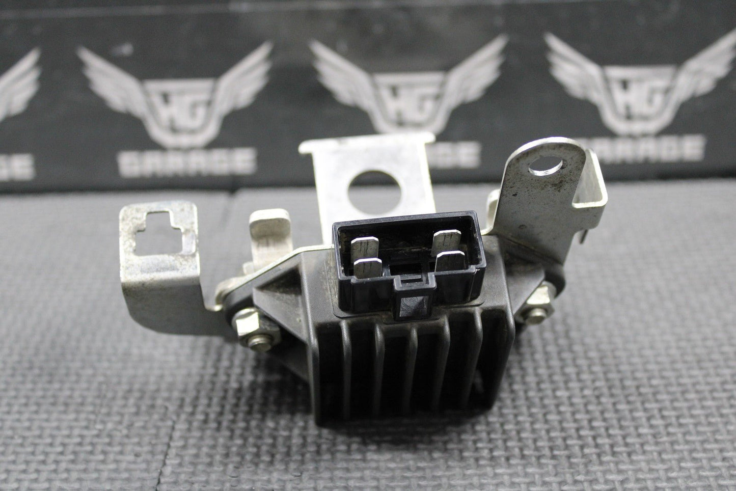 HONDA 13 - 17 CRF250R 13 - 16 CRF450R OEM RECTIFIER VOLTAGE REGULATOR 31600 - KRN - A71 - hggarage