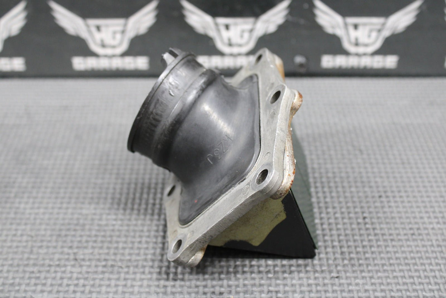1995 1996 HONDA CR250R OEM INTAKE CARB BOOT INSULATOR REED BLOCK 16221 - KZ3 - B10 - hggarage