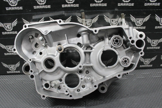 2006 2007 KAWASAKI KX250 OEM RIGHT ENGINE CRANKCASE CRANK CASE 14001 - 0065 GOOD! - hggarage