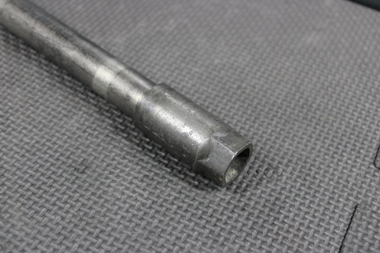 1992 Kawasaki KX125 KX250 OEM Front Wheel Rim Axle Pivot Bolt 41068 - 1310 - hggarage