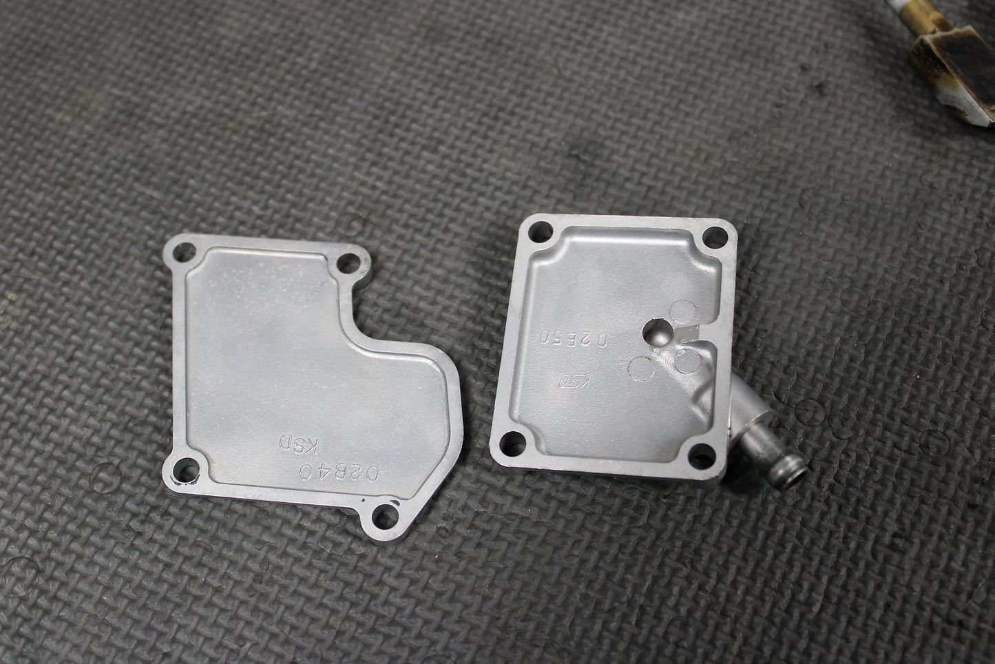 1994 SUZUKI RM80 OEM ENGINE POWER VALVE GOVERNOR ASSEMBLY 11254 - 02B40 11255 - 02B4 - hggarage