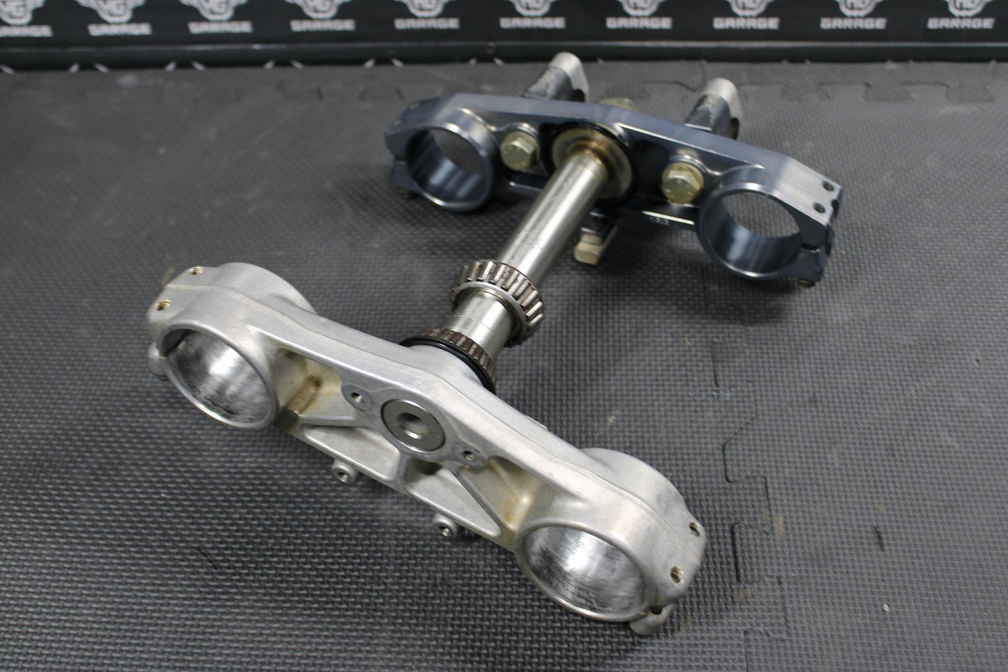 2002 YAMAHA YZ250F OEM LOWER UPPERBILLET APPLIED TRIPLE TREE STEM CLAMP - hggarage