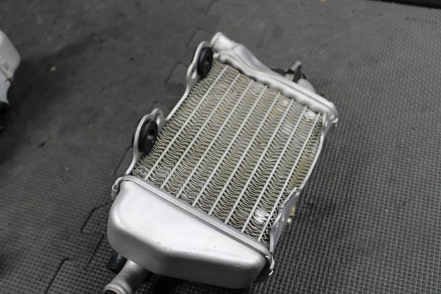 2013 KTM 65SX OEM Engine Motor Cooling Cooler Radiator 46235007100 46235008100 - hggarage