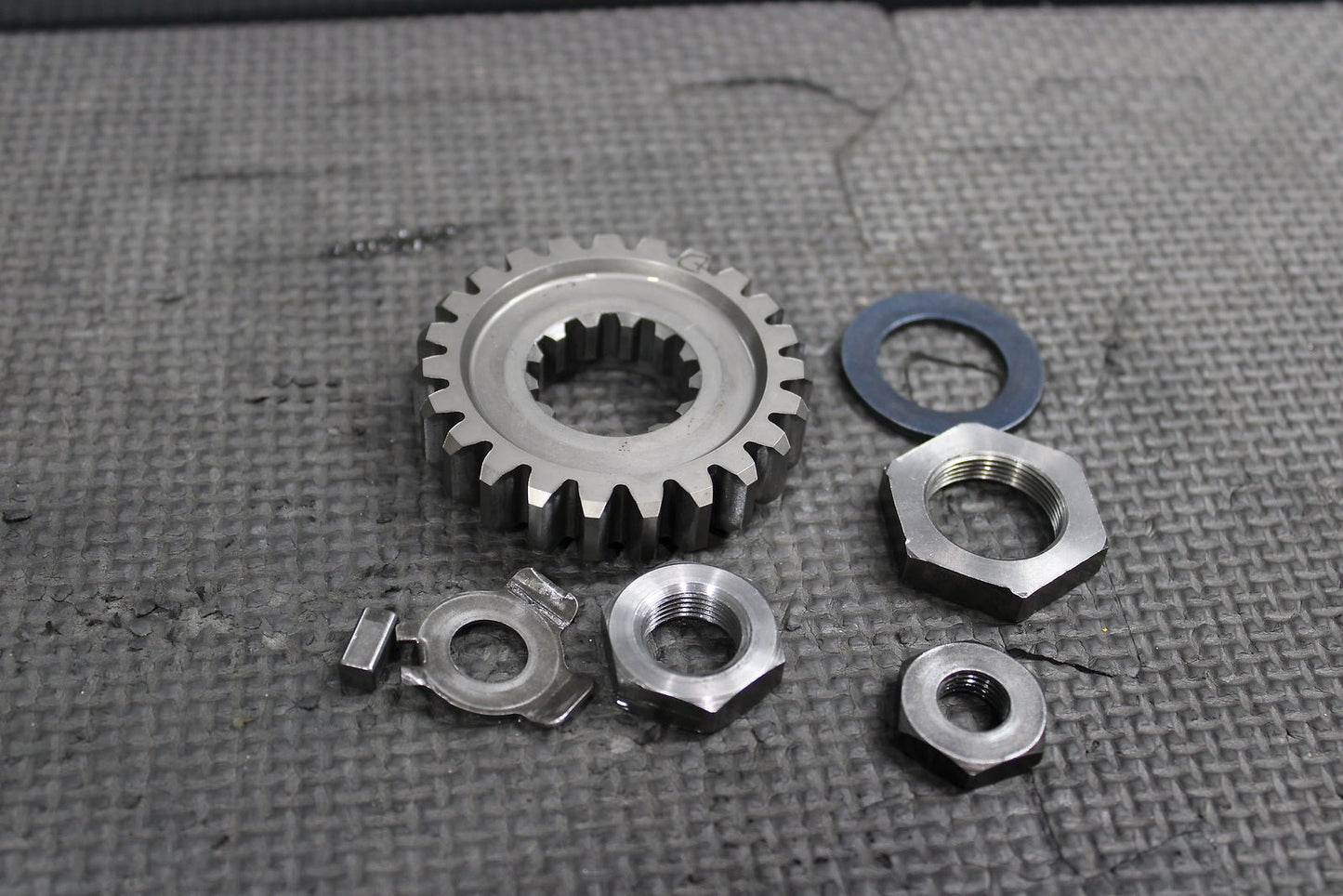 2010 Yamaha YZ450F OEM Engine Motor Crankshaft Balancer Gear 33D - 11454 - 00 - 00 - hggarage