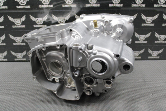 2019 SUZUKI 19 - 25 RMZ250 OEM LEFT RIGHT ENGINE CRANKCASE CRANK CASES BLOCK MINT! - hggarage