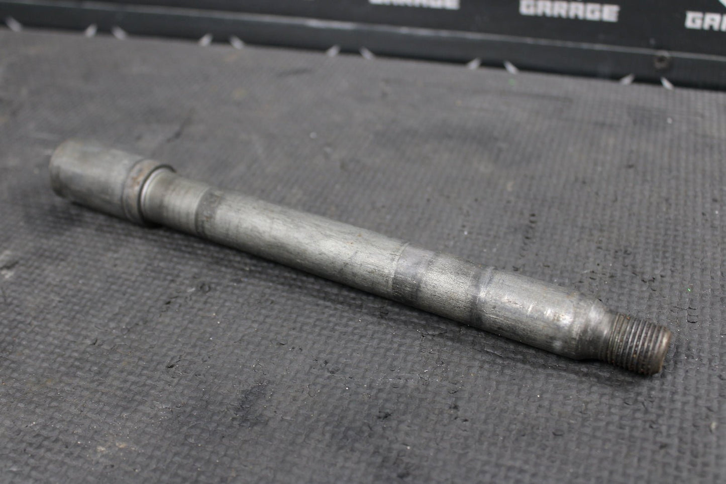 2002 YAMAHA YZ426F OEM FRONT REAR AXLE BACK WHEEL RIM SWINGARM PIVOT BOLT AXLES - hggarage