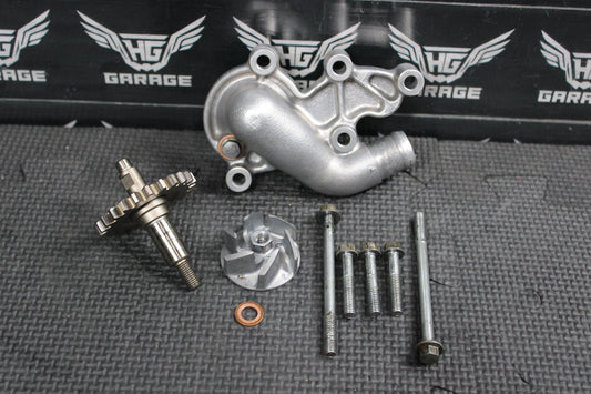 2007 HONDA CR125R OEM ENGINE WATER PUMP W HOUSING 19240 - KZ4 - A90 - hggarage