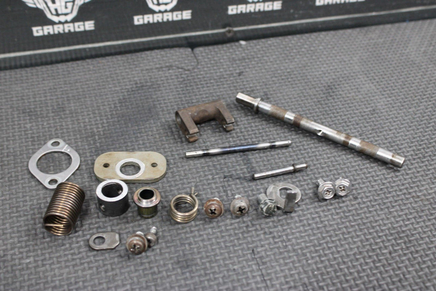 1996 SUZUKI RM250 MODEL T OEM ENGINE POWER VALVE GOVERNOR EXHAUST VALVE ASSEMBLY - hggarage