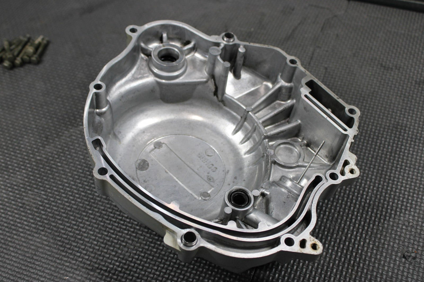 2001 YAMAHA TTR125 TTR125L ENGINE RIGHT SIDE CLUTCH COVER 5HH - 15421 - 00 - 00 - hggarage