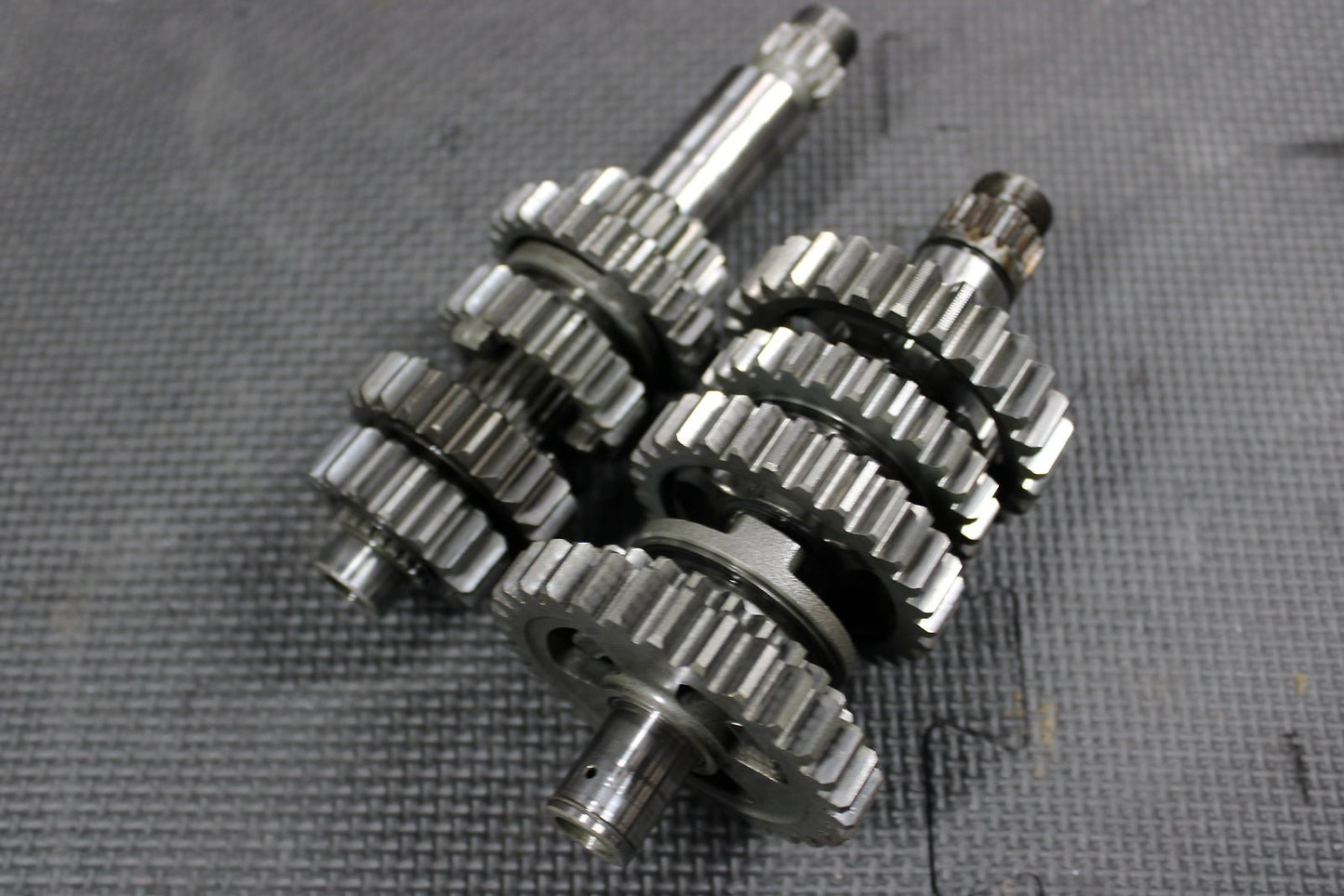 2002 YAMAHA YZ250F OEM ENGINE TRANSMISSION TRANNY ASSEMBLY GEARS - hggarage