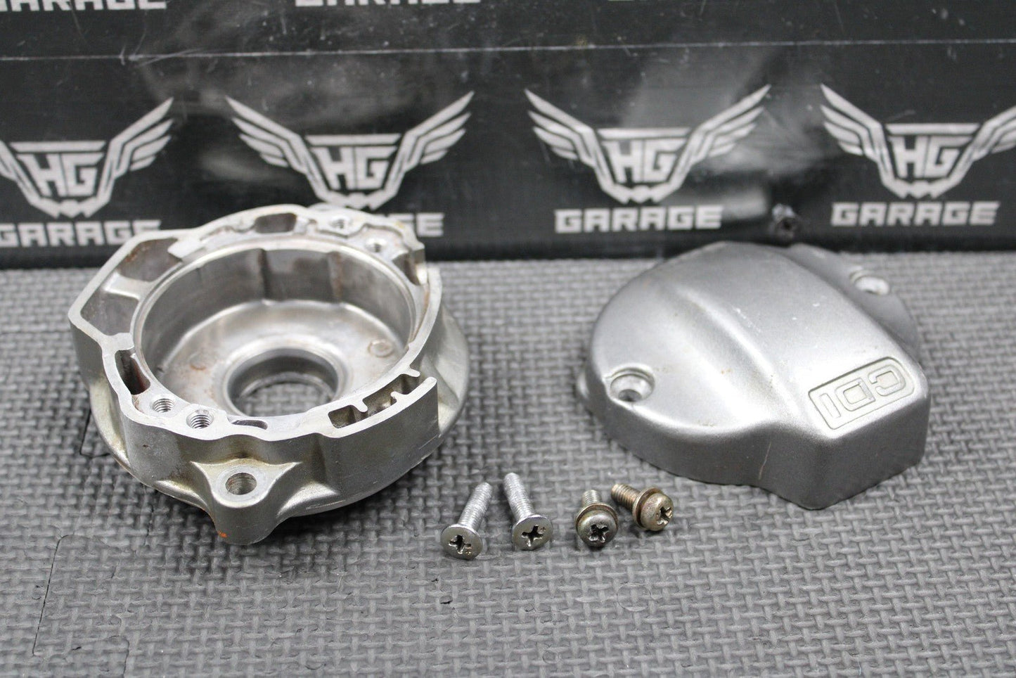 1999 HONDA XR200R 86 - 02 OEM IGNITION PULSE GENERATOR BASE & COVER 12332 - KT0 - 000 - hggarage