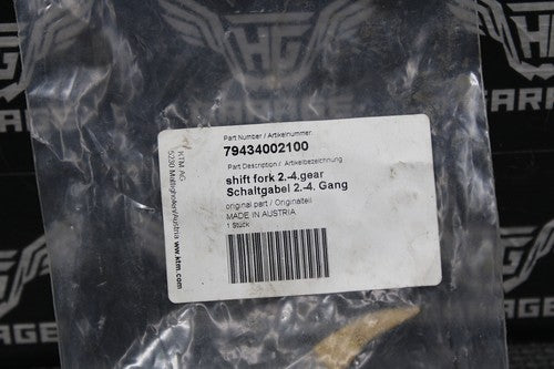 47573599