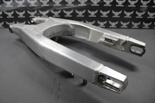 47572932