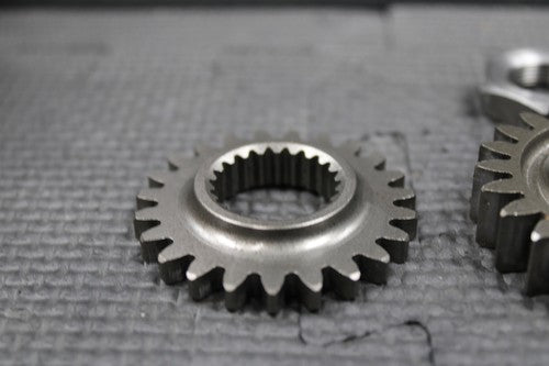 47573382