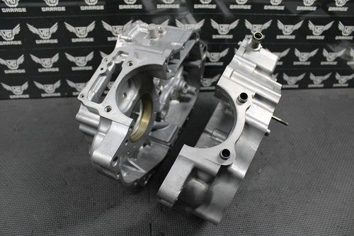 47573368