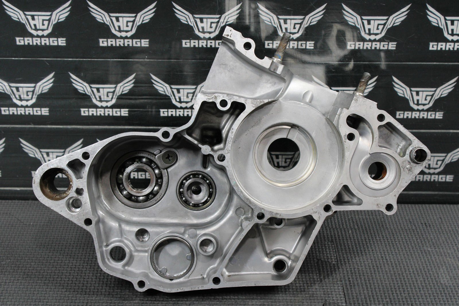 2000 SUZUKI RM125 99 - 00 OEM LEFT ENGINE MOTOR CRANKCASE CRANK CASES BLOCK - hggarage