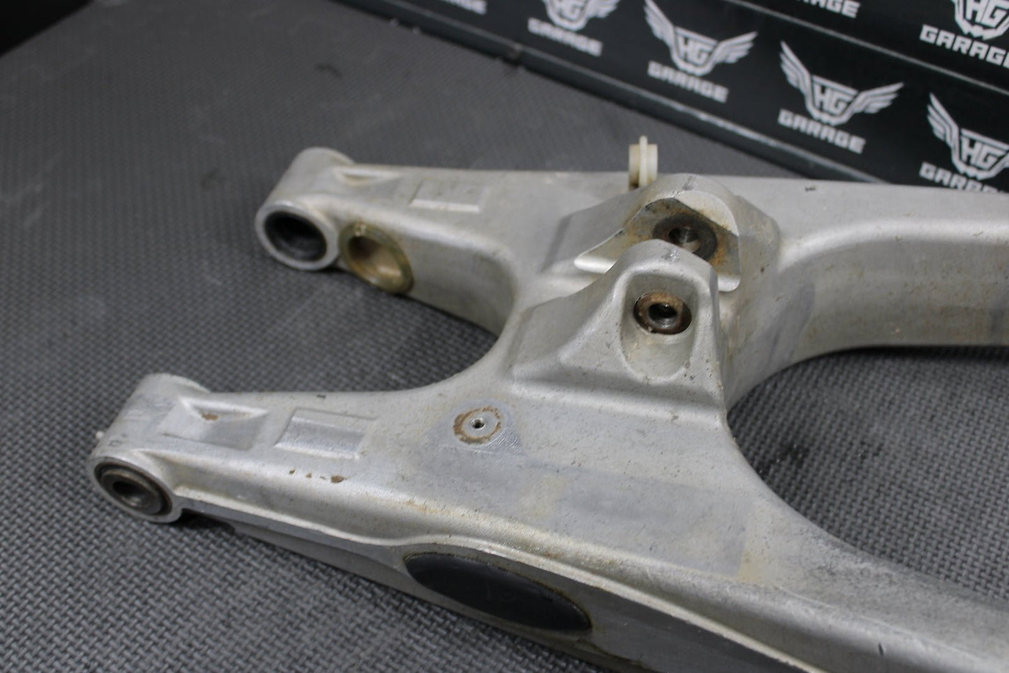 2006 KTM 85SX OEM SWINGARM SWING ARM SUSPENSION 17/14 WHEEL 15187B02 - hggarage