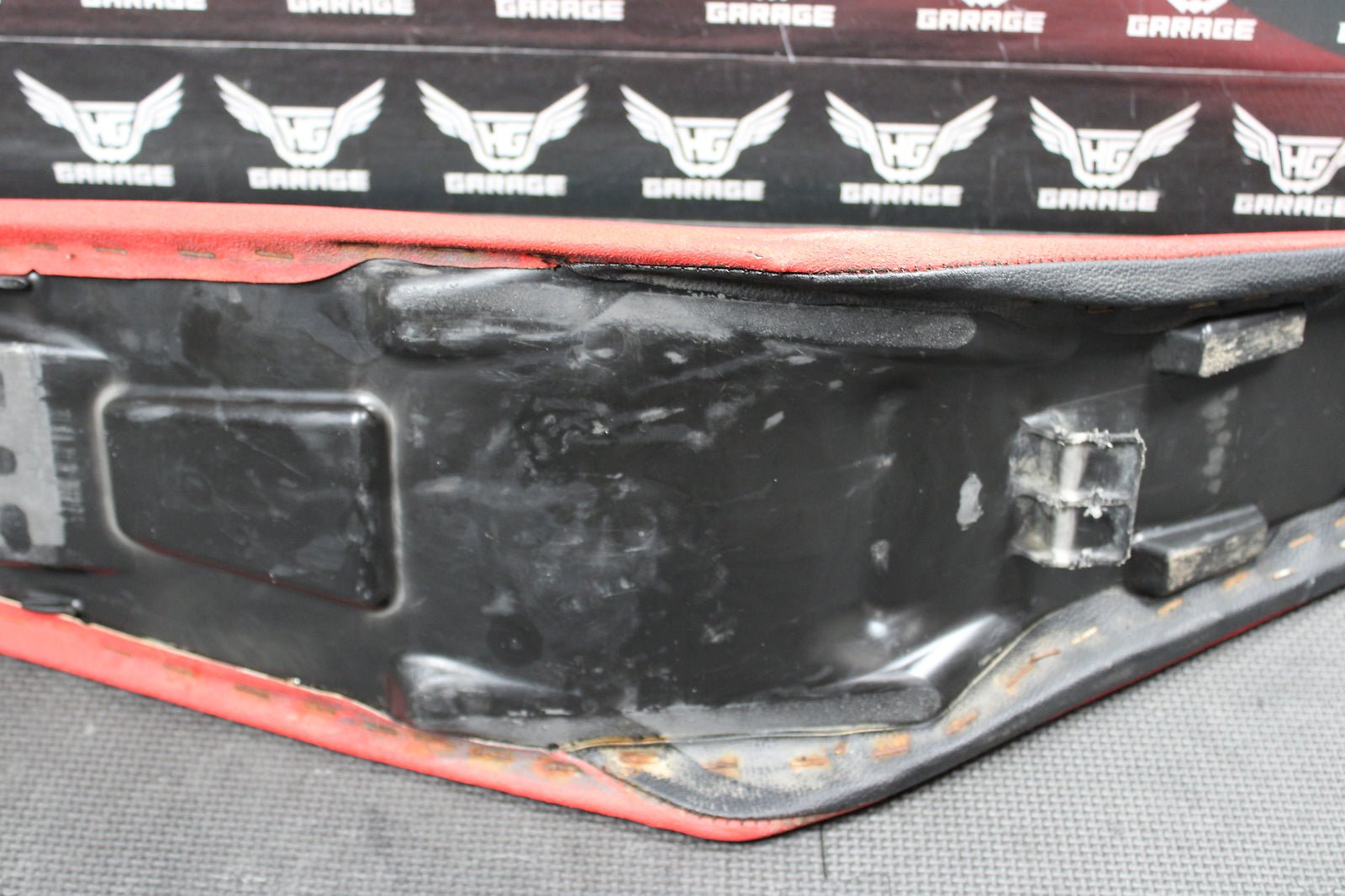 2009 HONDA CRF450R OEM SEAT SADDLE 77100 - MEN - A30 - hggarage