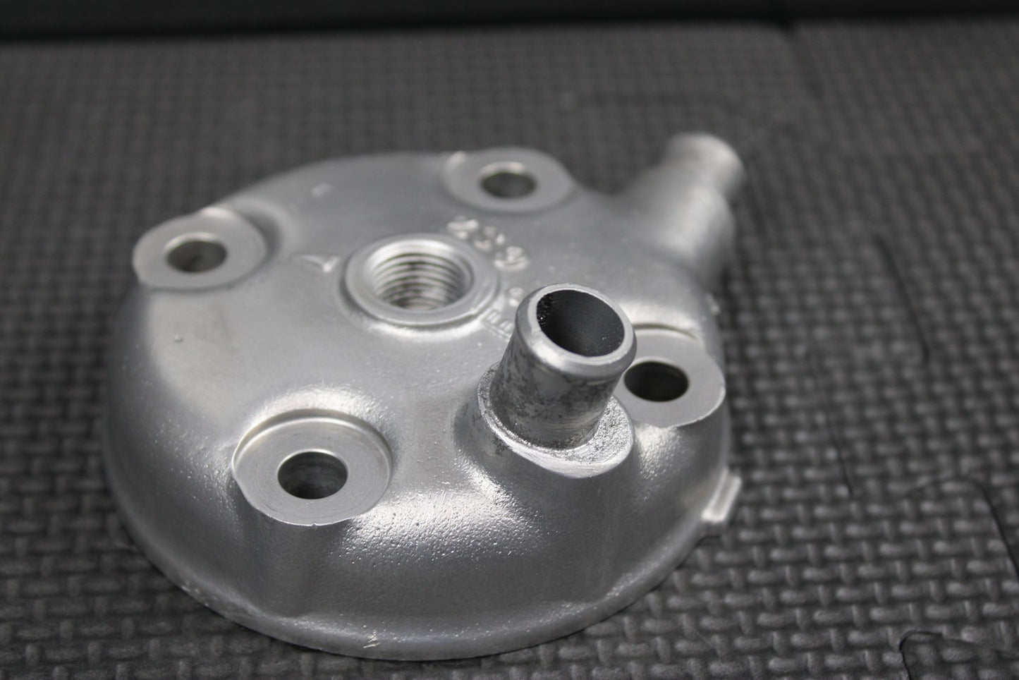 1991 88 - 91 HONDA CR80R OEM ENGINE MOTOR CYLINDER HEAD DOME 12200 - GS2 - 700 - hggarage