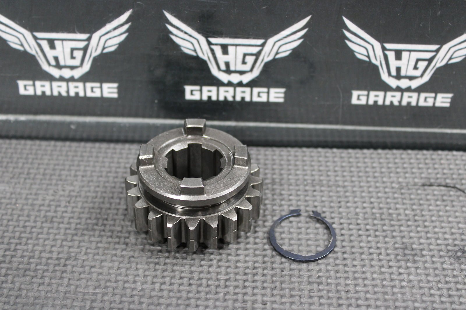 1999 HONDA CR500R OEM TRANSMISSION MAINSHAT 3RD GEAR 20T GEAR 23441 - MAC - 680 - hggarage