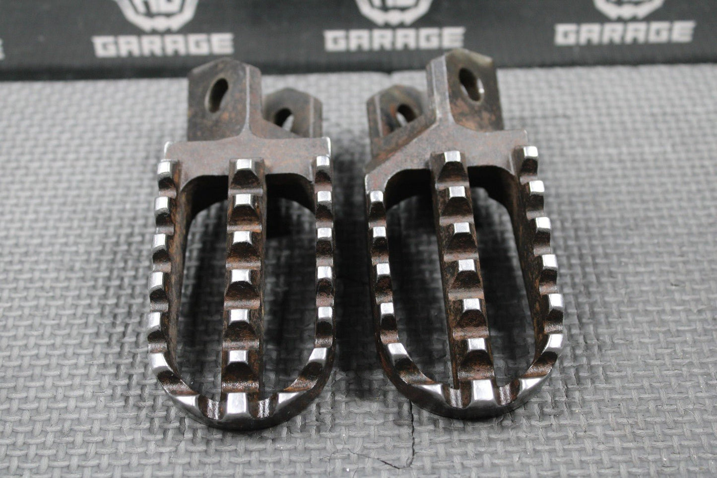 2001 95 - 01 HONDA CR500R RIGHT LEFT OVERSIZE FOOTPEGS FOOT PEGS PEDALS HEAVY DUTY - hggarage