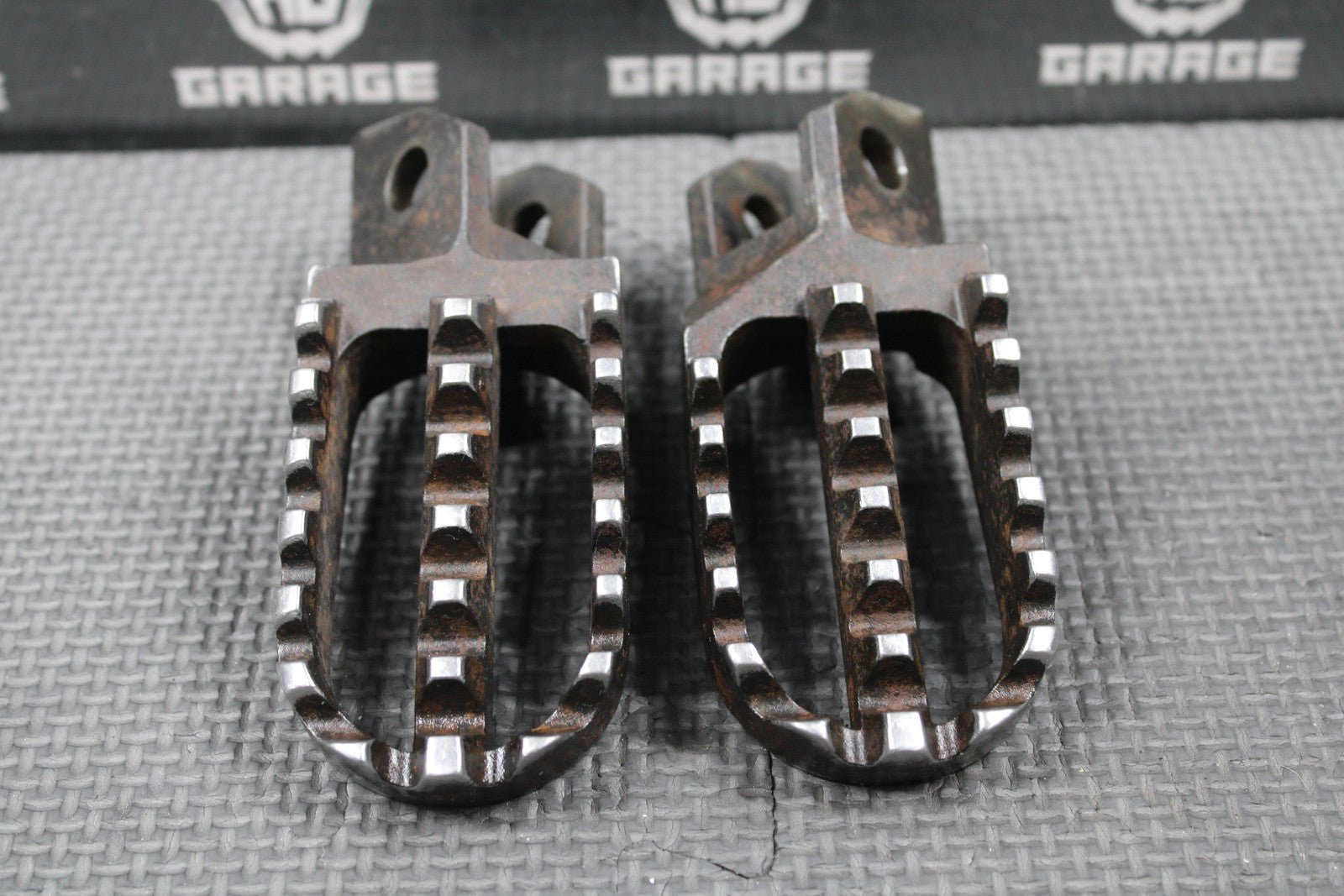2001 95 - 01 HONDA CR500R RIGHT LEFT OVERSIZE FOOTPEGS FOOT PEGS PEDALS HEAVY DUTY - hggarage