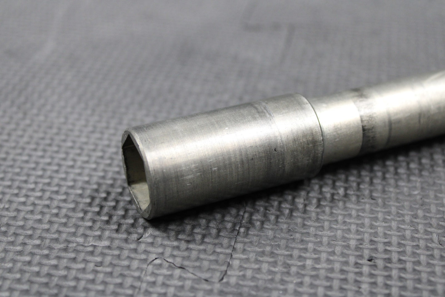 2013 HONDA CRF250R OEM FRONT WHEEL RIM AXLE PIVOT BOLT NUT 44301 - MEN - 000 - hggarage