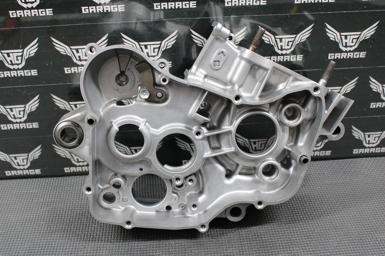 1999 99 - 02 HONDA CR125R OEM RIGHT ENGINE MOTOR CRANKCASE CRANK CASE BLOCK MINT! - hggarage