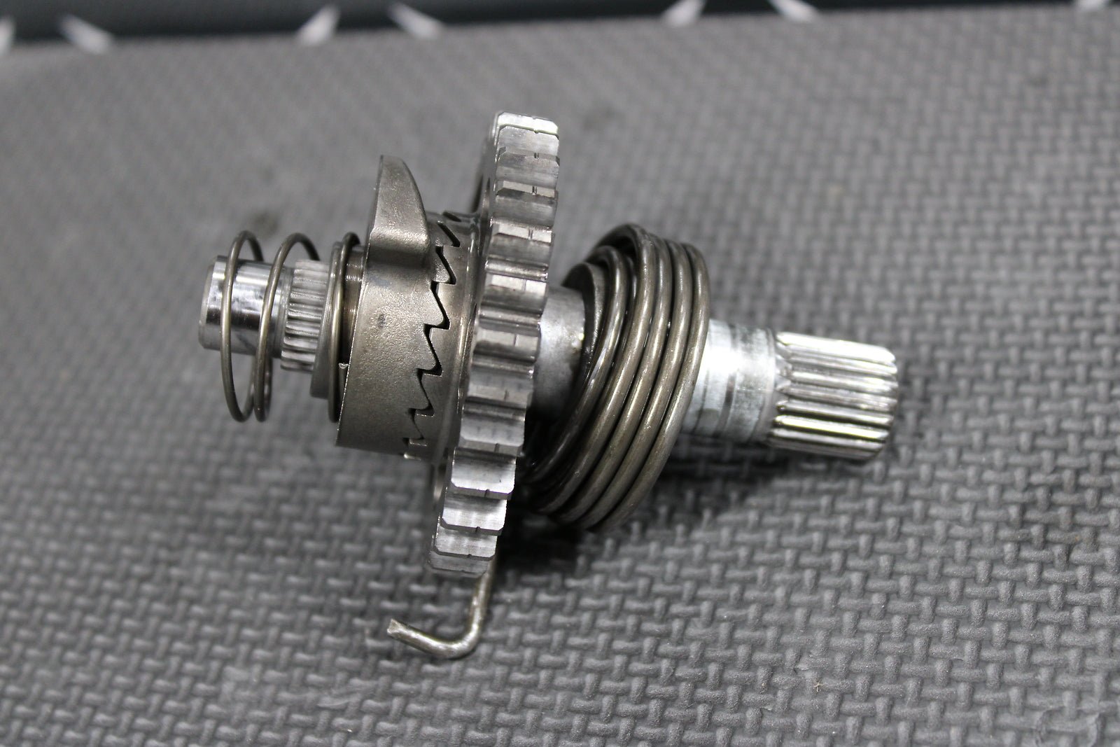 2000 HONDA CR125R OEM KICKSTART KICK START SHAFT W IDLER GEAR 28210 - KS6 - 700 - hggarage