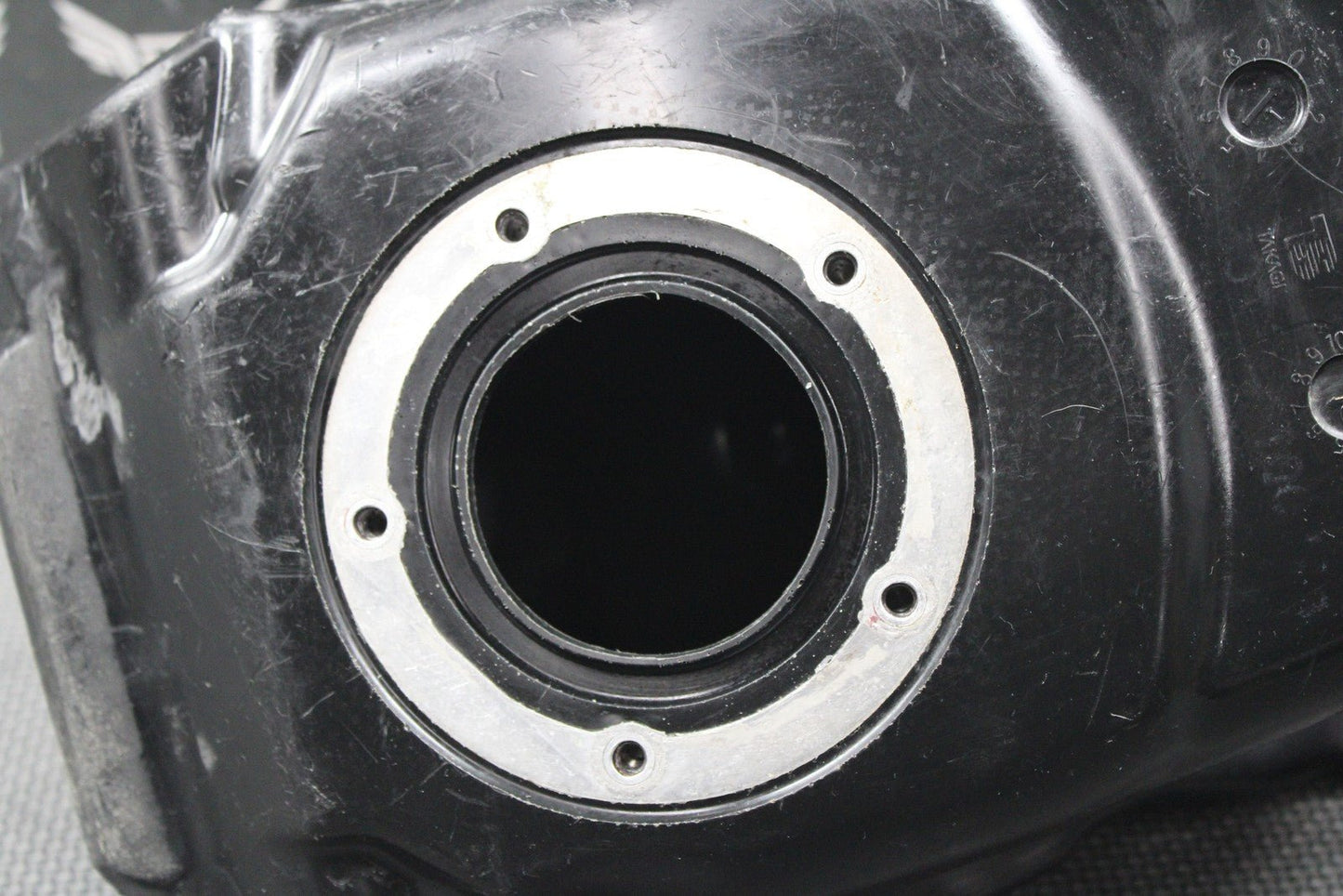 2011 KAWASAKI KX450F OEM GAS FUEL TANK CELL PETROL RESERVOIR 51001 - 0390 GOOD - hggarage