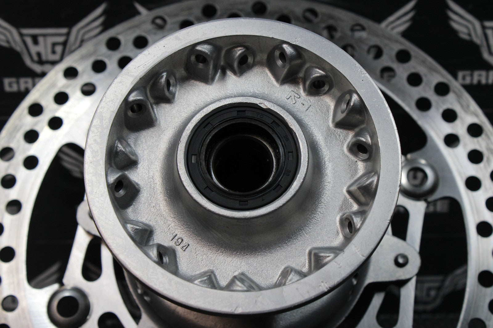 47561564