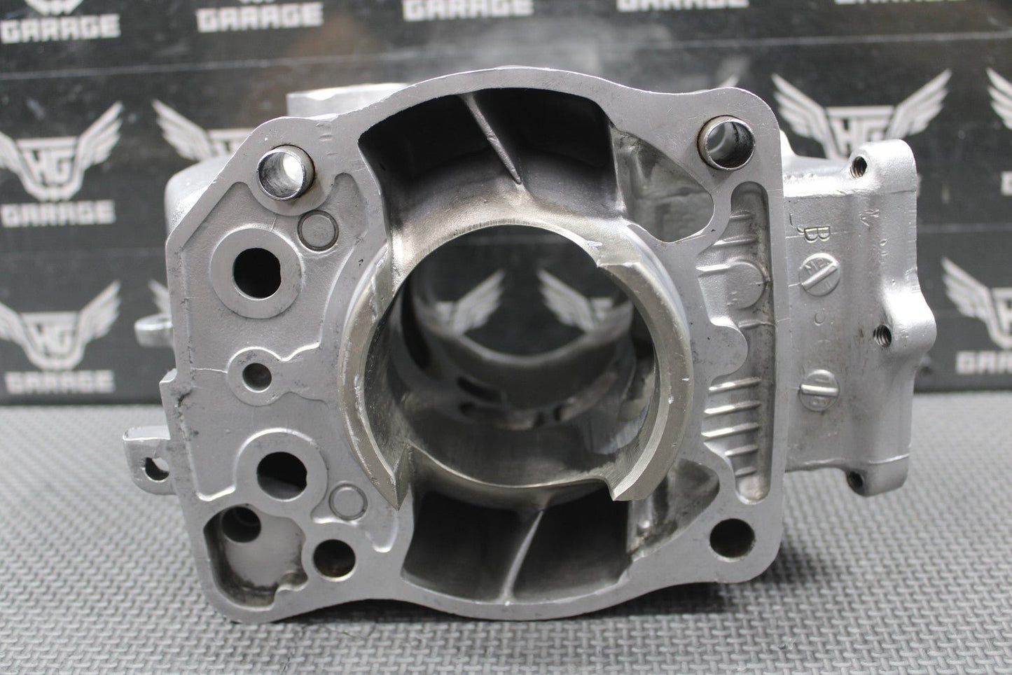 1995 HONDA CR250R OEM KZ3 M CYLINDER BORE JUG TOP END 12100 - KZ3 - 880 NEEDS REPAIR - hggarage