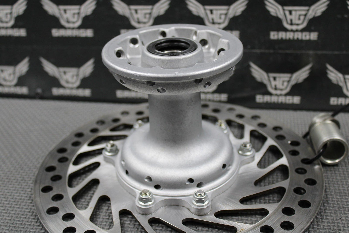 1995 HONDA 95 - 97 CR500R 95 - 96 CR250R OEM FRONT WHEEL RIM HUB ROTOR 44601 - MAC - 680 - hggarage