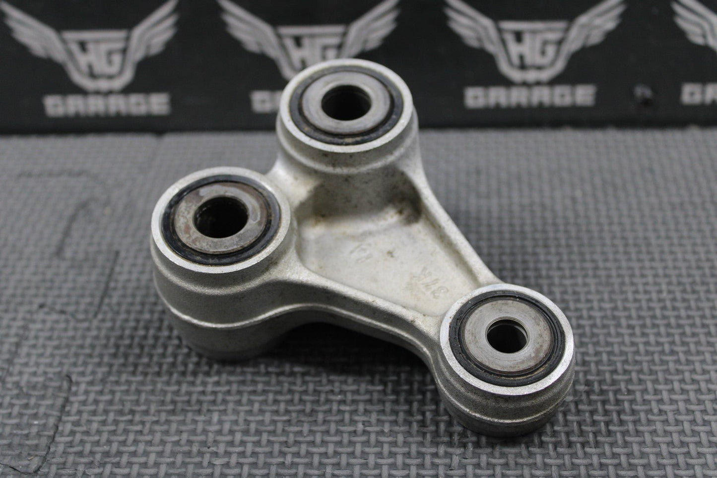 2020 SUZUKI 19 - 25 RMZ250 RMZ450 OEM REAR SHOCK LINKAGE LEVER ARM 62600 - 37880 - hggarage