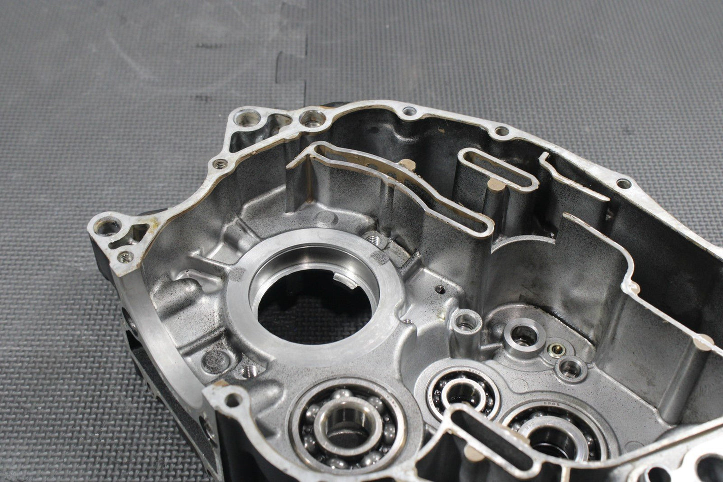1987 YAMAHA TW200 OEM LEFT RIGHT ENGINE MOTOR CRANKCASE CRANK BLOCK SET GOOD! - hggarage