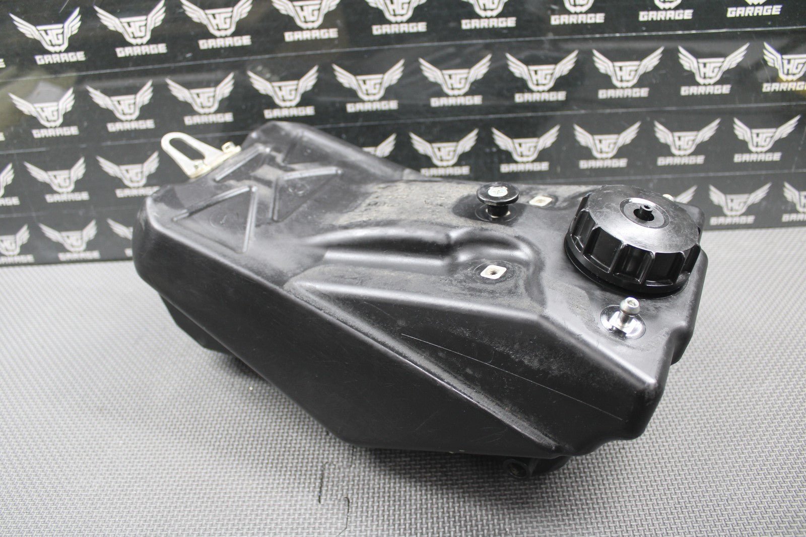 2020 YAMAHA 19 - 22 YZ250F YZ450F OEM GAS FUEL TANK CELL RESERVOIR BR9 - 24110 - 00 - 00 - hggarage