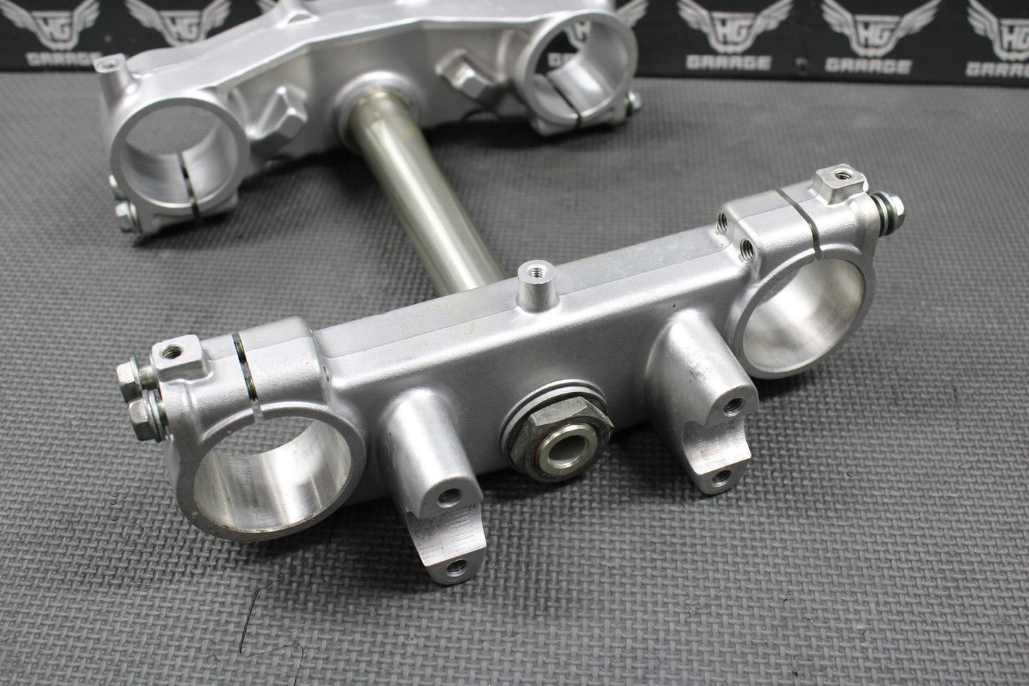 1998 SUZUKI 97 - 98 RM125 RM250 OEM FRONT FORKS LOWER UPPER TRIPLE TREE STEM CLAMP - hggarage