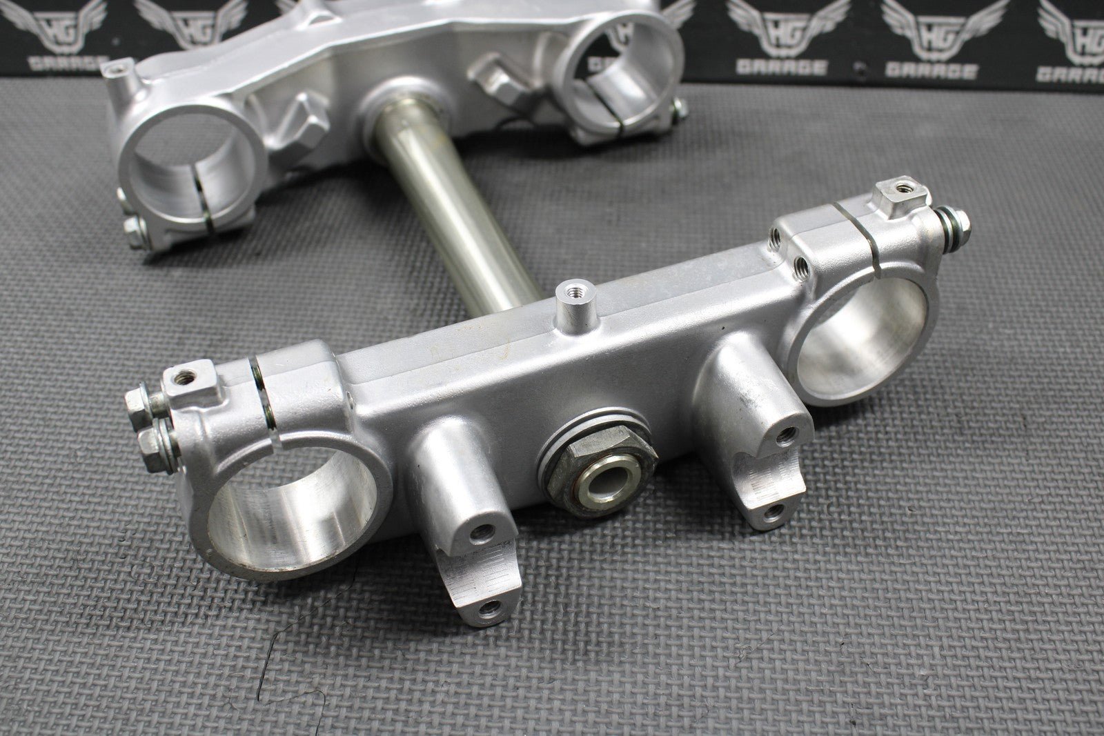1998 SUZUKI 97 - 98 RM125 RM250 OEM FRONT FORKS LOWER UPPER TRIPLE TREE STEM CLAMP - hggarage