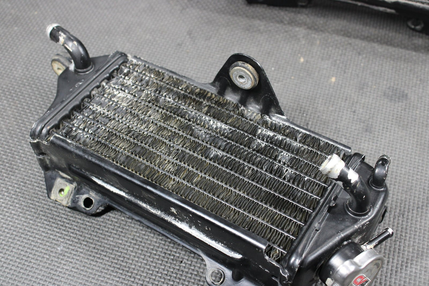 1992 Kawasaki KX250 OEM Engine Motor Cooling Cooler Radiator Left Right - hggarage