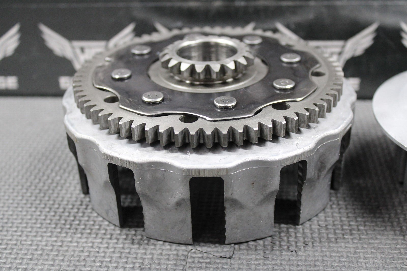 1994 92 - 95 SUZUKI RM125 OEM CLUTCH BASKET RING GEAR & CENTER HUB 21200 - 43D04 - hggarage