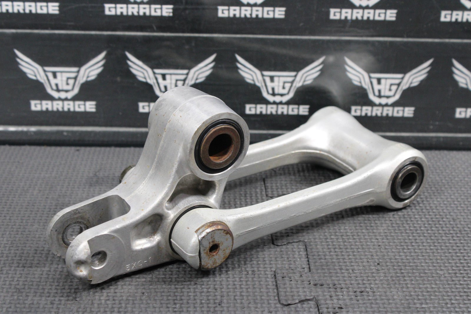 2006 YAMAHA YZ250F YZ450F OEM REAR SHOCK LINKAGE LINKS RELAY ARM 5XC - 2217A - 90 - 00 - hggarage