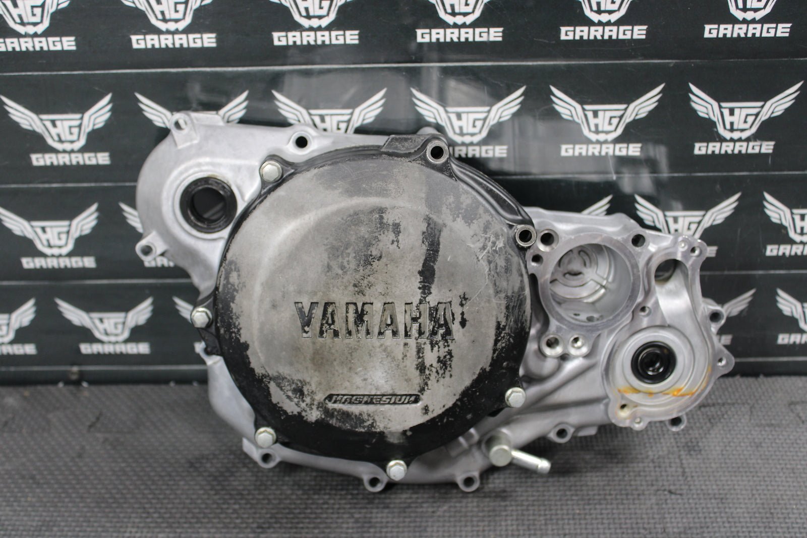 2009 YAMAHA YZ450F OEM ENGINE MOTOR SIDE CLUTCH COVER 2S2 - 15431 - 00 - 00 - hggarage