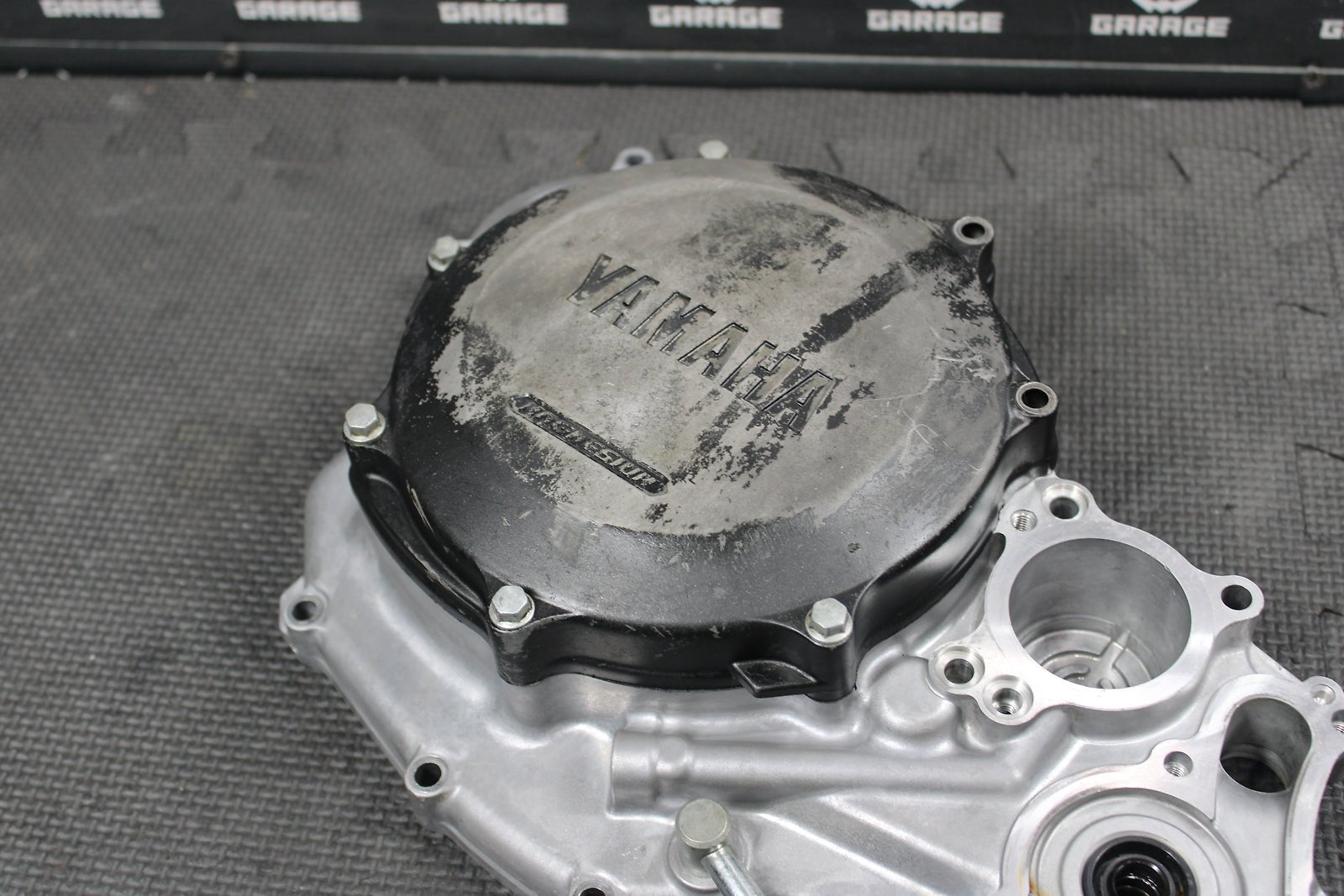 2009 YAMAHA YZ450F OEM ENGINE MOTOR SIDE CLUTCH COVER 2S2 - 15431 - 00 - 00 - hggarage