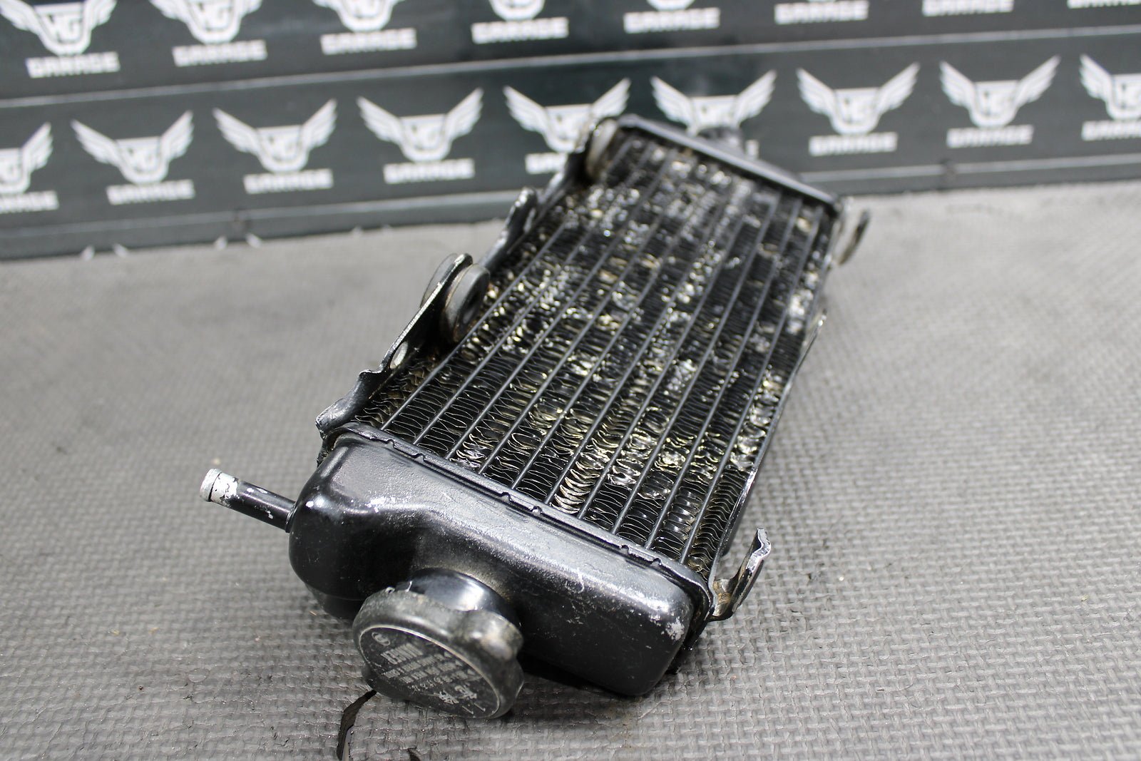 1995 93 - 95 SUZUKI RM250 OEM RIGHT FILL SIDE RADIATOR COOLER RADIATOR 17710 - 28E01 - hggarage